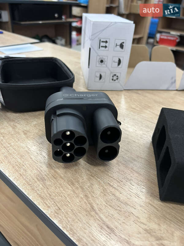 Седан Tesla Model 3 2021 в Киеве