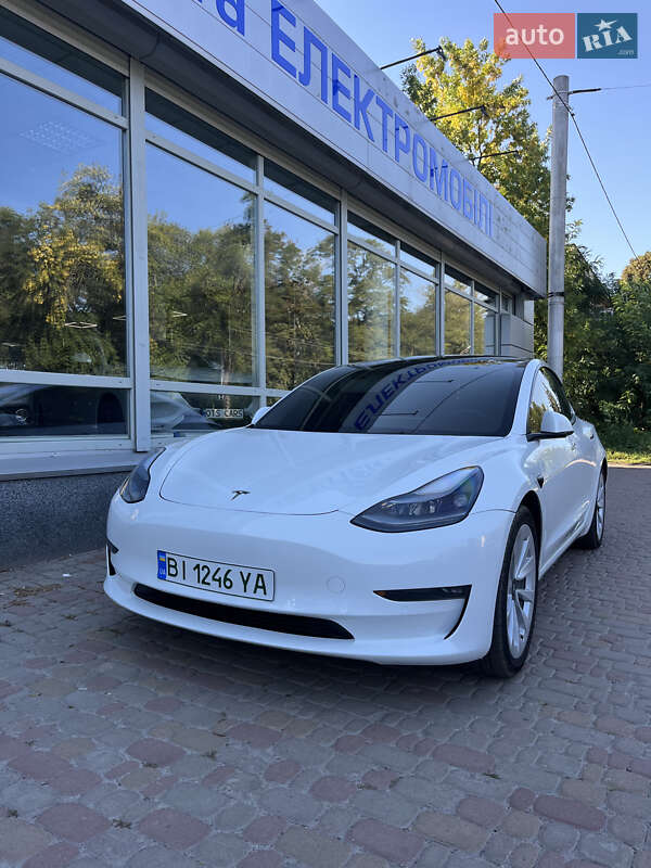 Tesla Model 3 2022