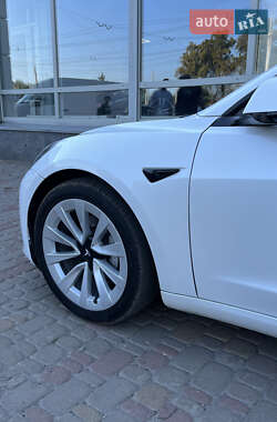 Седан Tesla Model 3 2022 в Полтаві