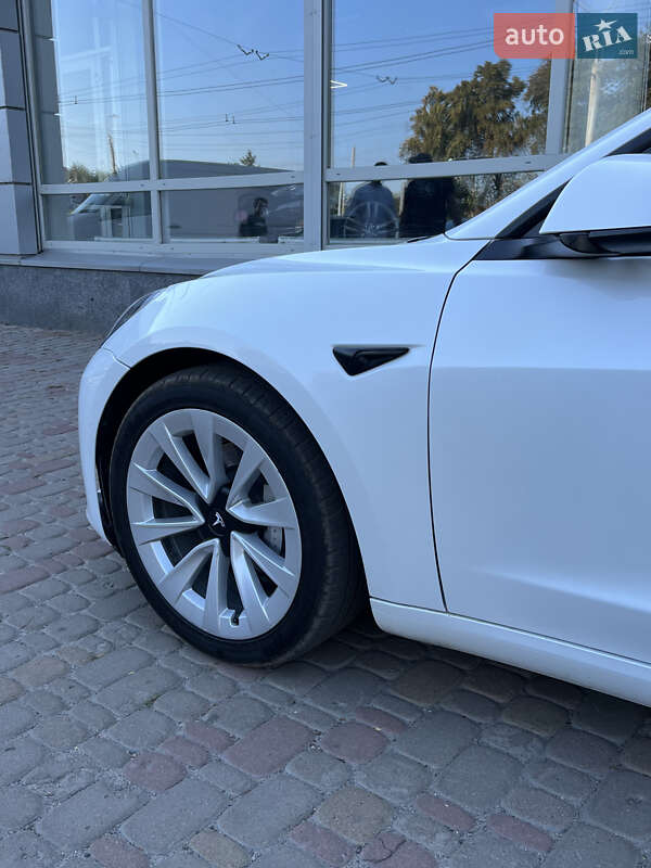 Седан Tesla Model 3 2022 в Полтаве