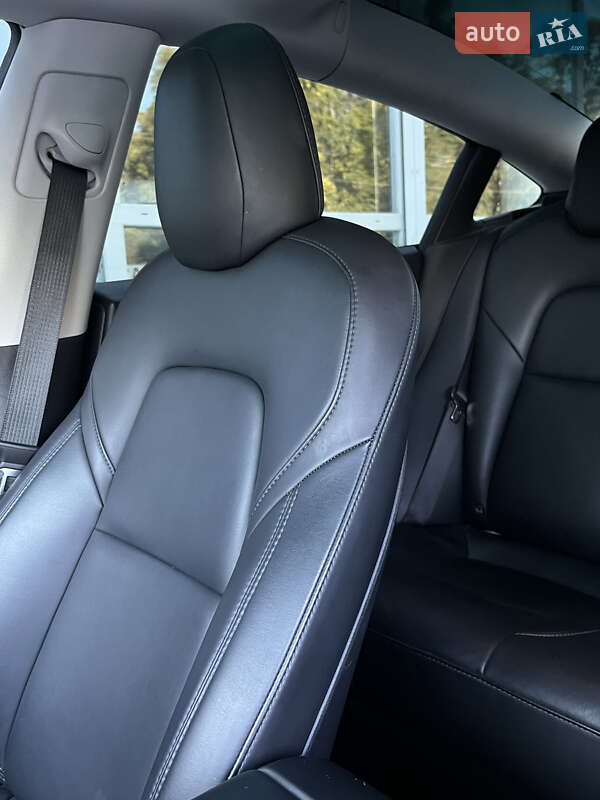 Седан Tesla Model 3 2022 в Полтаве
