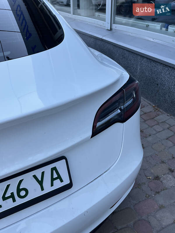 Седан Tesla Model 3 2022 в Полтаві фото 22 Седан Tesla Model 3 2022 в Полтаві