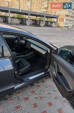 Седан Tesla Model 3 2018 в 