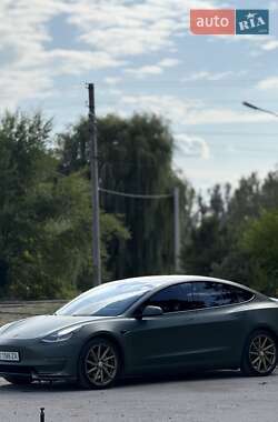 Седан Tesla Model 3 2019 в 