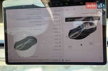 Седан Tesla Model 3 2020 в 