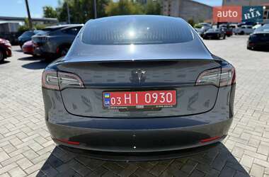Седан Tesla Model 3 2020 в 
