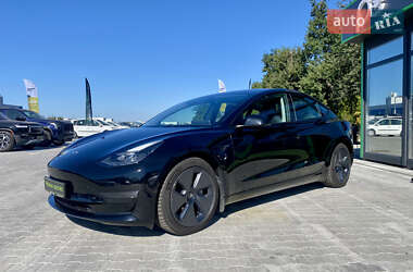 Седан Tesla Model 3 2021 в Киеве