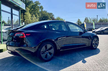 Седан Tesla Model 3 2021 в 