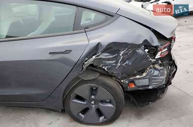 Седан Tesla Model 3 2021 в 