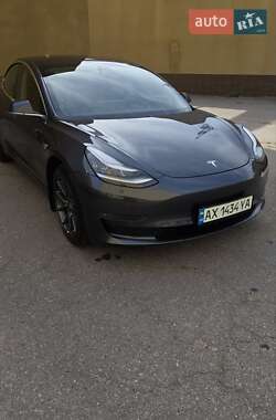 Седан Tesla Model 3 2018 в 