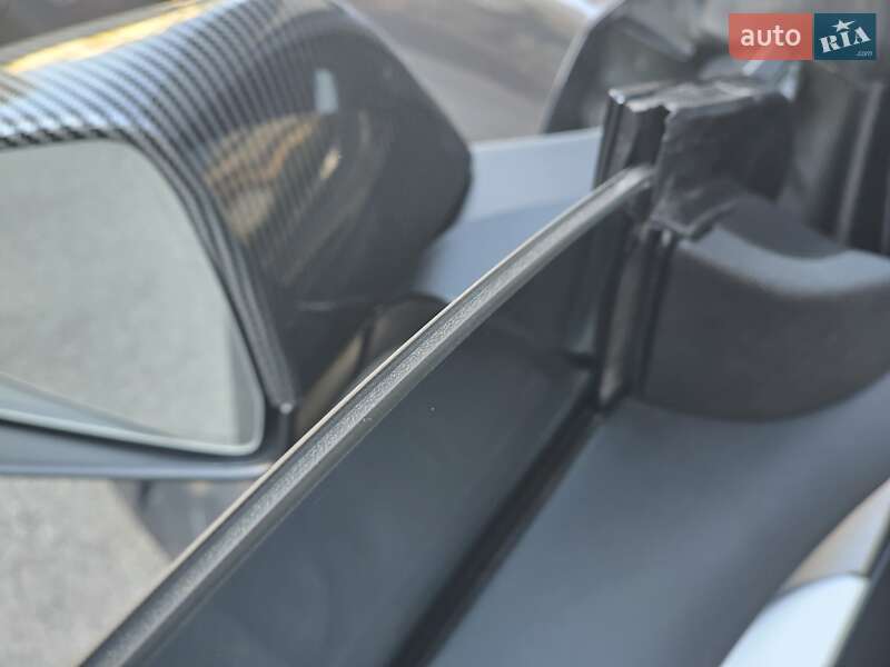 Седан Tesla Model 3 2021 в Киеве