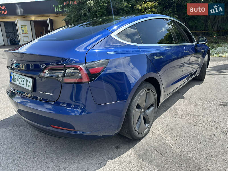 Седан Tesla Model 3 2018 в Вінниці