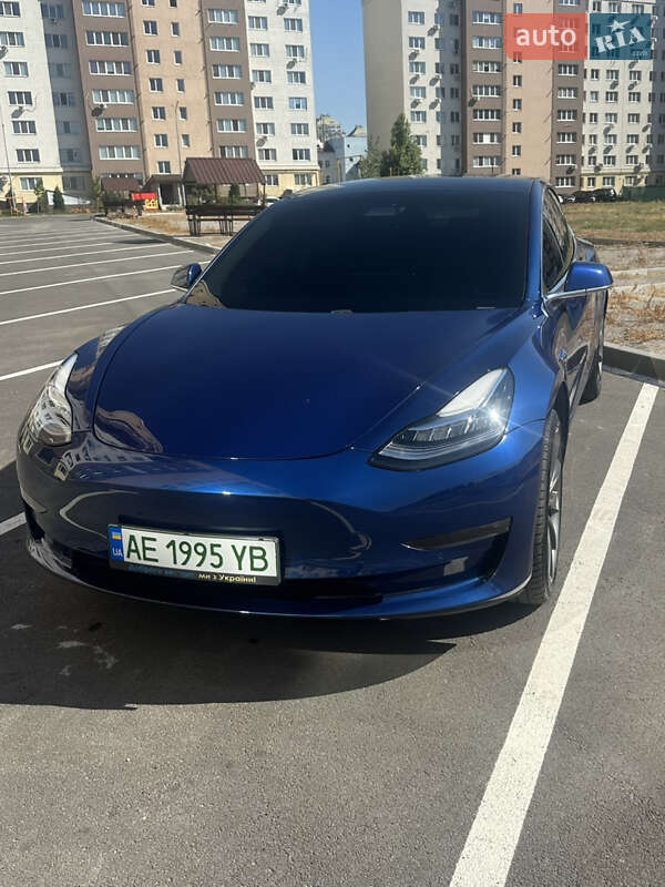 Седан Tesla Model 3 2019 в Днепре