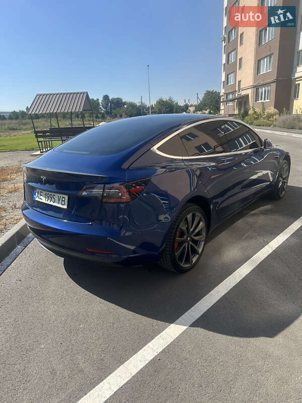 Седан Tesla Model 3 2019 в Днепре