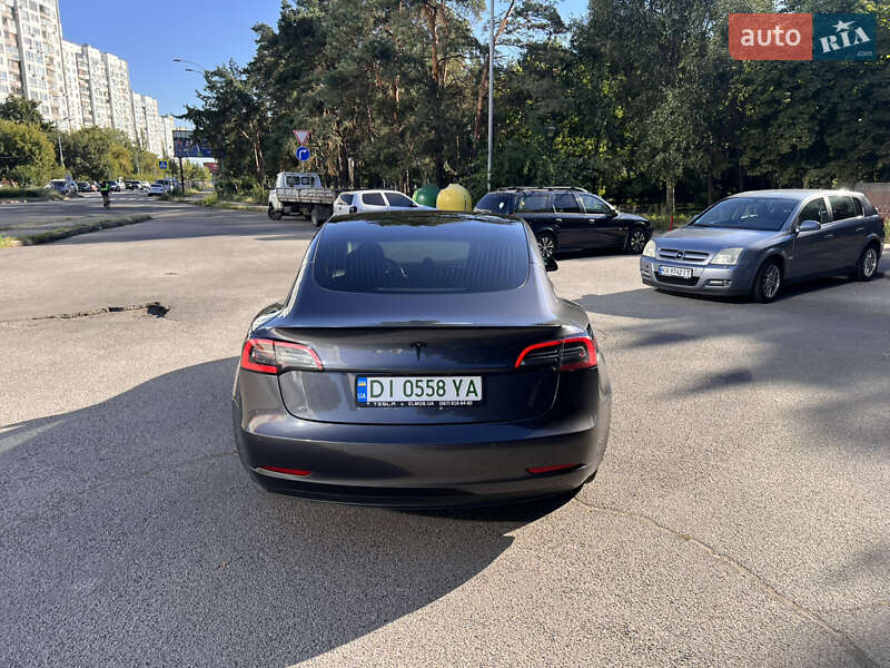 Седан Tesla Model 3 2018 в Киеве