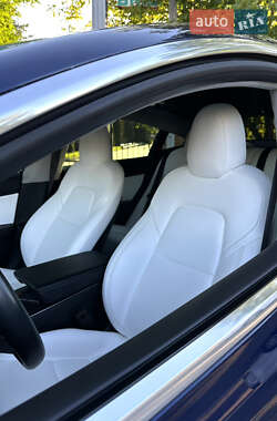 Седан Tesla Model 3 2018 в 