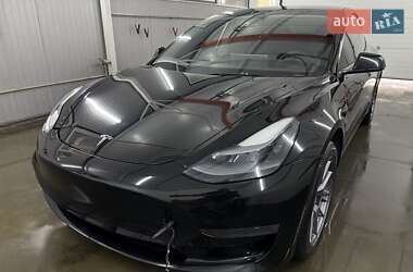 Седан Tesla Model 3 2023 в 