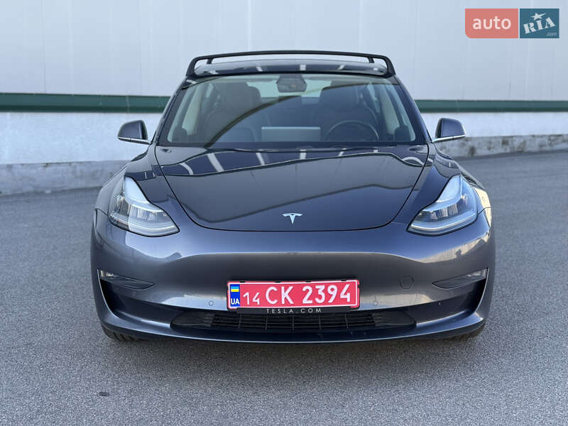 Седан Tesla Model 3 2019 в Вінниці
