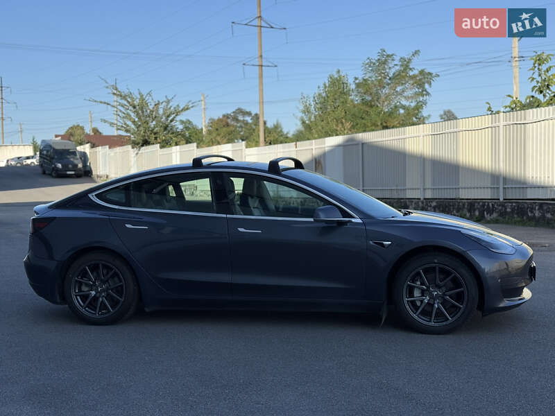 Седан Tesla Model 3 2019 в Вінниці