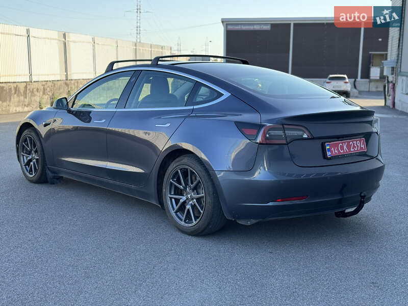 Седан Tesla Model 3 2019 в Вінниці