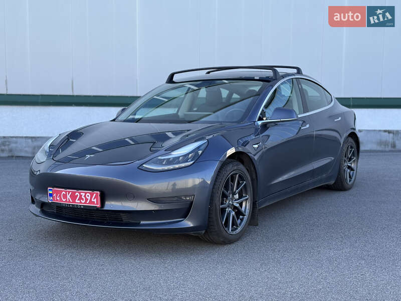 Седан Tesla Model 3 2019 в Вінниці