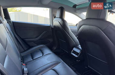 Седан Tesla Model 3 2019 в 