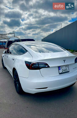 Седан Tesla Model 3 2021 в 