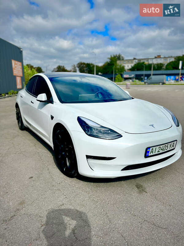 Седан Tesla Model 3 2021 в Полтаві