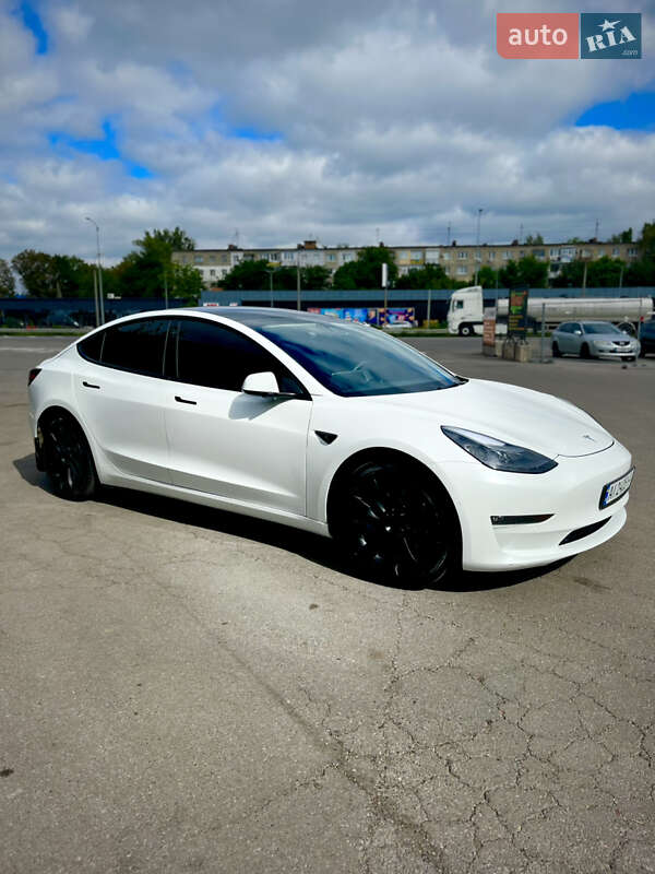 Седан Tesla Model 3 2021 в Полтаві