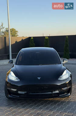Седан Tesla Model 3 2020 в Днепре