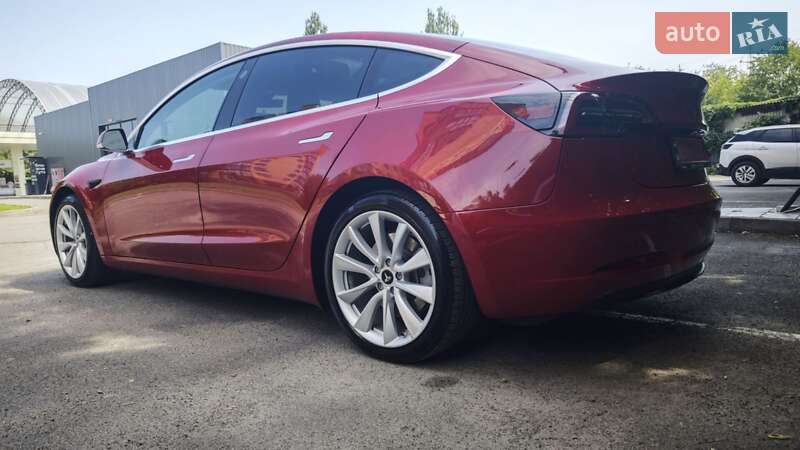 Седан Tesla Model 3 2018 в Кам'янець-Подільському