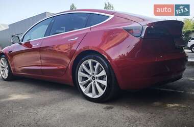 Седан Tesla Model 3 2018 в 