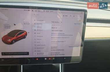 Седан Tesla Model 3 2018 в 