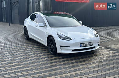 Седан Tesla Model 3 2020 в Миколаєві