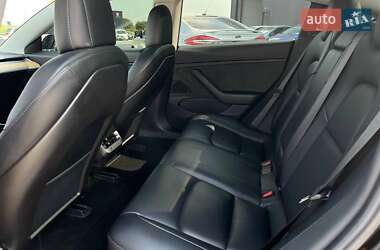 Седан Tesla Model 3 2019 в 