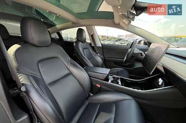 Седан Tesla Model 3 2019 в 