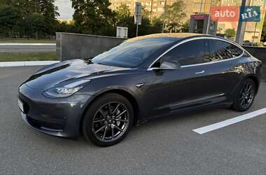 Седан Tesla Model 3 2018 в 