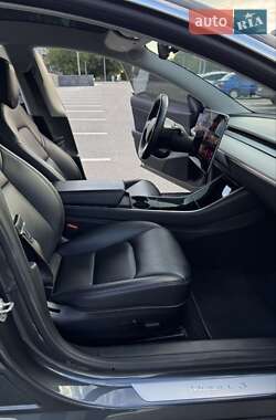 Седан Tesla Model 3 2018 в 