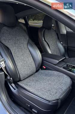 Седан Tesla Model 3 2018 в 