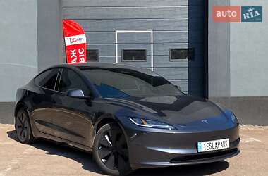 Седан Tesla Model 3 2024 в Києві