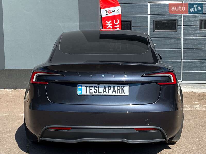 Седан Tesla Model 3 2024 в Киеве