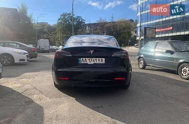 Седан Tesla Model 3 2019 в 