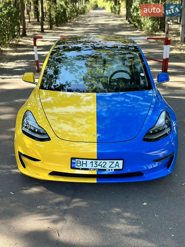 Tesla Model 3 2019