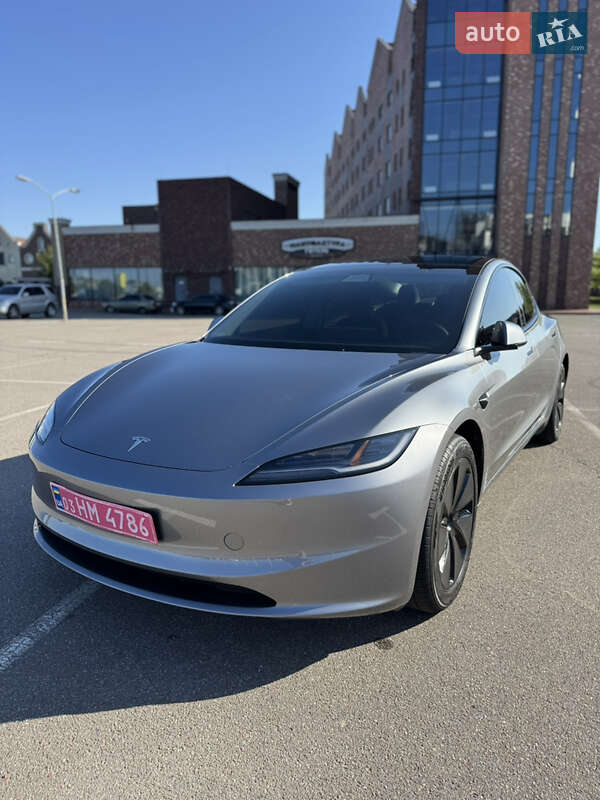 Седан Tesla Model 3 2024 в Василькове