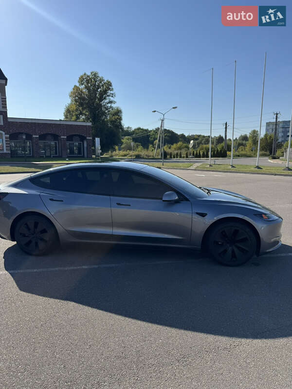 Седан Tesla Model 3 2024 в Василькове