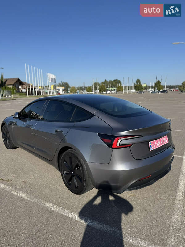 Седан Tesla Model 3 2024 в Василькове