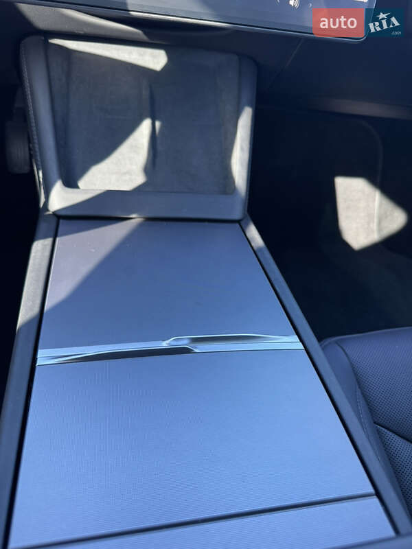 Седан Tesla Model 3 2024 в Василькове
