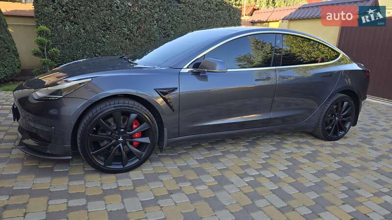 Седан Tesla Model 3 2019 в Одессе