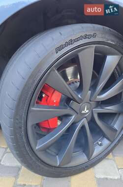 Седан Tesla Model 3 2019 в 