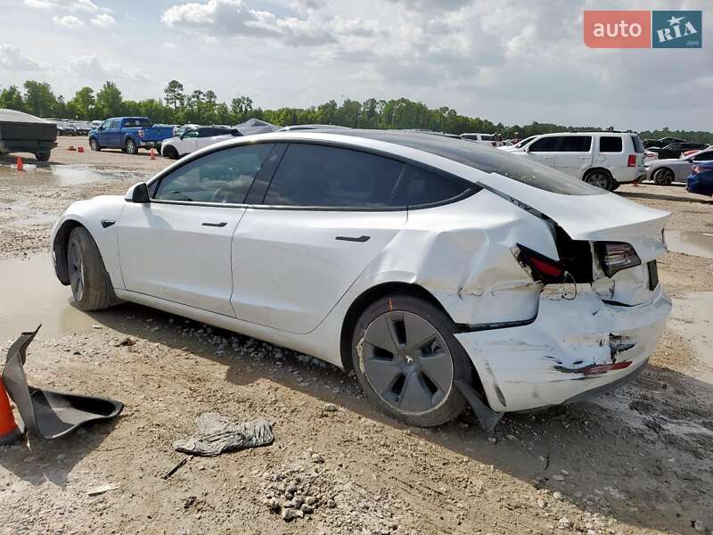 Седан Tesla Model 3 2022 в Києві